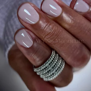 Manucure Russe + Gainage Gel Color – 1h30